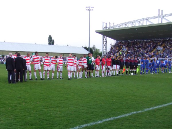 Teams introduced to the 3,718 crowd