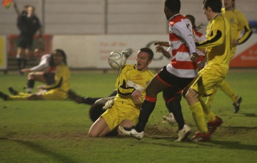 Linesman rules offside as Lampton crosses