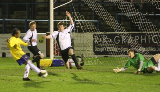Dean Lodge lines up a late strike...
