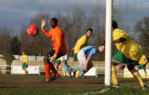 Wayne Finnie heads wide